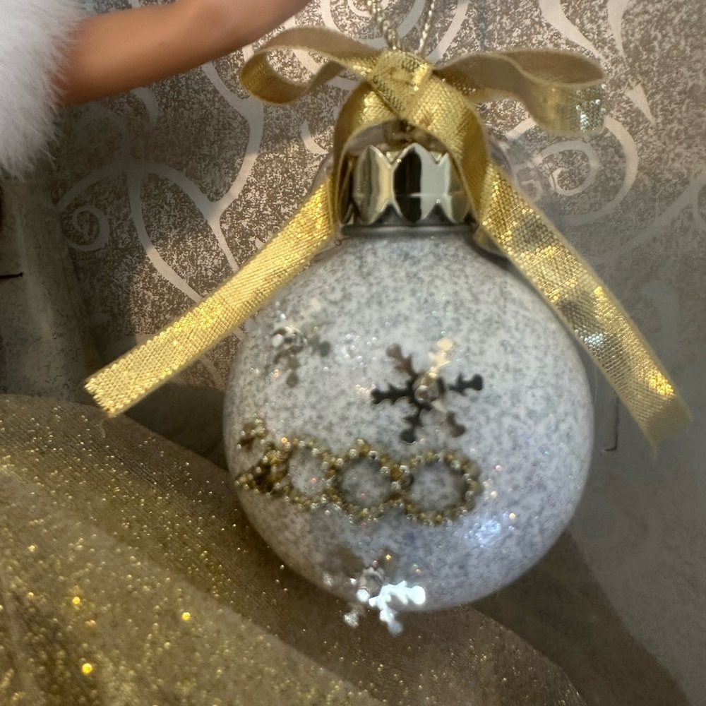 Vintage 2000 Barbie Celebration Teresa Doll NRFB - Picture 5 of 7